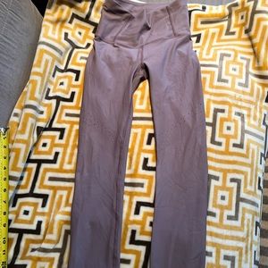 Lululemon Purple leggings size 4 perfect condition
